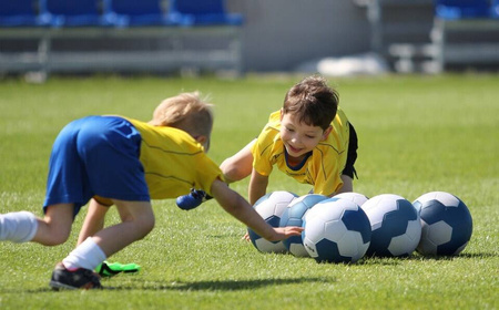 Bezpieczna piłka piankowa dla dzieci Yakima 100136 – idealna piłka treningowa do nauki piłki nożnej w przedszkolach r 3