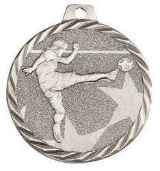 Medal piłkarski NZ20 – srebrny medal okolicznościowy z dynamiczną sylwetką piłkarza w efektownym uderzeniu