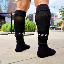 getry ONZE PRO czarne bez stopy tuby piłkarskie