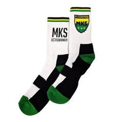 Skarpety MKS Ostrowianka bawełniane z tkanymi napisami i herbem – odzież dla kibiców z Ostrowi Mazowieckiej