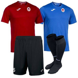 Zestaw meczowy SOKÓŁ KOŁBIEL – koszulki czerwona i niebieska, spodenki, getry, personalizowany numer