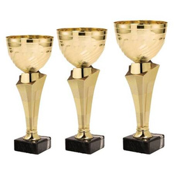 Zestaw pucharów BI BIE.SERIE27 H32 H30 H28 – klasyczne złote trofea sportowe